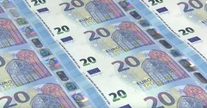 Εχετε δει ποτέ πώς φτιάχνονται τα χαρτονομίσματα των 20 ευρώ; Θα πάθετε πλάκα (video)
