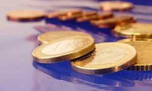 Ξεκινούν οι αιτήσεις για δωρεάν ρεύμα, τρόφιμα και επιδότηση ενοίκιου