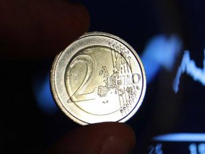 Αυτά είναι τα νέα ελληνικά κέρματα των 2 ευρώ (photos)