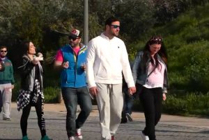 Τρελή φάρσα: Κοπελιά, τι θες με αυτόν τον… ταραμά (video)