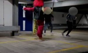 Πήγε να κάνει μια φρικιαστική φάρσα και δείτε τι έπαθε (vid)