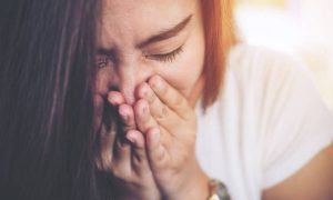 Φτερνίζεσαι κάθε φορά που κοιτάς τον ήλιο; Υπάρχει εξήγηση!