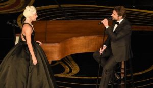 Όσκαρ 2019 : Το δίδυμο Lady Gaga – Bradley Couper, που έλαμψε! (video+photos)