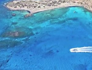 Αυτό το ακατοίκητο νησί της Ελλάδας έχει «τρελάνει» τους ξένους (video)