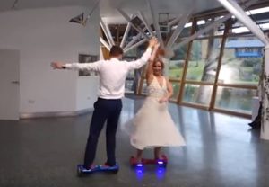 Αυτός είναι ο πιο τρελός γαμήλιος χορός… ever (video)