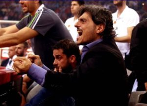 Το φωτοάλμπουμ του Δ. Γιαννακόπουλου στο ΣΕΦ (video)