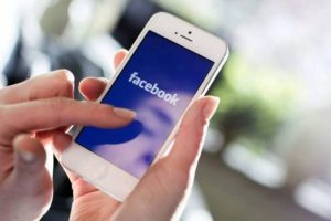 Και όμως  το Facebook έβαλε επιλογή γλώσσας τα Αρχαία Ελληνικά