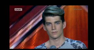 X Factor: Πήρε καρέκλα και την… έχασε ο Γιώργος (video)