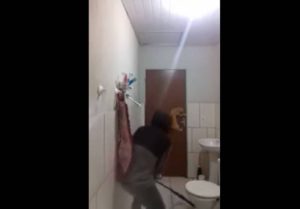 Θα κλάψετε από το γέλιο: Αυτό είναι το πιο επικό βίντεο που θα δεις σήμερα (video)