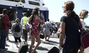 Ανατροπή στις μετακινήσεις από νομό σε νομό! : Μόνο με αρνητικό τεστ αν θέλετε να ταξιδέψετε