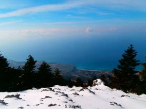 Καιρός: Οδοιπορικό στον χιονισμένο Αίνο… (video)