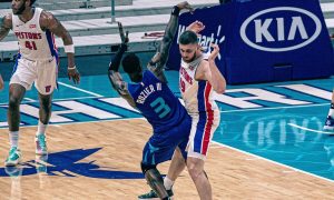 NBA: Απίστευτη εναλλαγή κατοχών σε ένα λεπτό αγώνα, χωρίς αποτέλεσμα (video)
