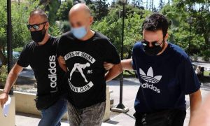 Ηλιούπολη: Στη δικογραφία το συμφωνητικό για τη συμμετοχή της 19χρονης σε ερωτική ταινία