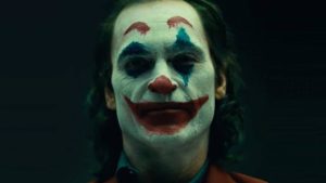 Σοκαριστικό: Ντύθηκε Joker και απείλησε να σκοτώσει κόσμο σε ζωντανή μετάδοση (videos)
