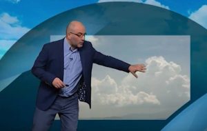 Καιρός: Ο Σάκης Αρναούτογλου εξηγεί: Πού θα βρέξει το τριήμερο του Αγίου Πνεύματος; (video)