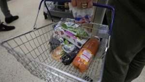Καλάθι της νοικοκυράς: Ξεκινά στις 5 Νοεμβρίου, κατατέθηκε στη βουλή η τροπολογία