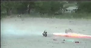 Ο σκύλος κομάντο! (video)