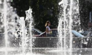 Καιρός: Έρχεται ισχυρός καύσωνας με θερμοκρασίες έως και 44 βαθμούς
