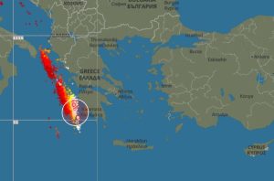 Καιρός: Εφτασε στο Ιόνιο η κακοκαιρία με… χιλιάδες κεραυνούς! Δείτε Live εικόνα…