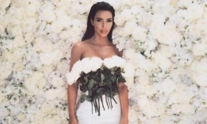 H Κιμ Καρντάσιαν χτυπάει ξανά και μοιράζει «εγκεφαλικά» (photos)