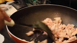 Η τέλεια συνταγή για κινέζικο με κοτόπουλο (video)