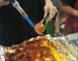 Πεινάτε και θέλετε κινέζικο; Με αυτό το βίντεο θα χορτάσετε…