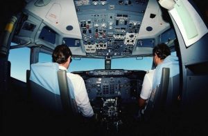 Χαμός σε αεροπλάνο ενώ βρισκόταν στον αέρα