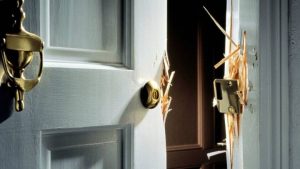 Δώστε προσοχή: 25 πρώην διαρρήκτες αποκαλύπτουν τι παρατηρούν και «μπουκάρουν» στα σπίτια