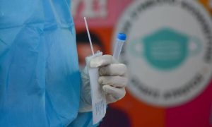 Κρούσματα σήμερα: Η ανακοίνωση του ΕΟΔΥ για τα κρούσματα το Μ. Σάββατο 1 Μαΐου 2021