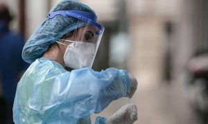 Κρούσματα σήμερα: Σταθερά ψηλά για ένα ακόμη 24ωρο, παρά την αργία…