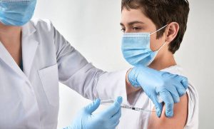 Κορονοϊός: Τι γνωρίζουμε για τους εμβολιασμούς και τα παιδιά