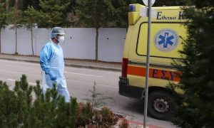 Κρούσματα σήμερα: Πέφτουν οι νέες μολύνσεις, σταθερά τραγικός ο δείκτης νέων θανάτων