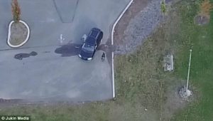 Ανακάλυψε ότι τον κερατώνει από το drone που την ακολουθούσε (vid)
