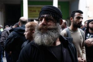 Το γνωρίζατε; Γιατί τα επίθετα των Κρητικών τελειώνουν σε… άκης;