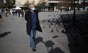 Κρούσματα σήμερα: 10.858 νέες μολύνσεις, 76 θάνατοι και 359 διασωληνωμένοι
