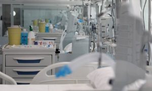 Κρούσματα σήμερα: Ξανά κοντά στις 7.000 οι νέες μολύνσεις…