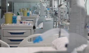 Κορονοϊός: Διπλός συναγερμός από Σαρηγιάννη και Τζανάκη! Υπάρχουν και χειρότερα αν δεν ληφθούν μέτρα