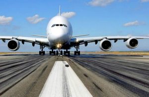 48χρονη έκανε στοματικό έρωτα σε 28χρονο μέσα σε αεροσκάφος! (Photo)