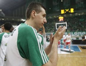 Ανατριχίλα στο αντίο του Δημήτρη Διαμαντίδη (video)