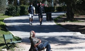 Χρονοδιάγραμμα σταδιακής άρσης του Lockdown θα ανακοινώσει η κυβέρνηση την Τετάρτη