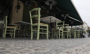 Κορονοϊός: Χαλάρωση των περιορισμών σε εστίαση και αθλητισμό προαναγγέλει ο Πλεύρης