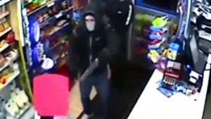 Μπήκαν για ληστεία, αλλά έφυγαν τρέχοντας (video)