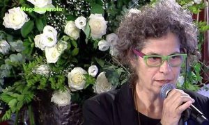 Μαργαρίτα Θεοδωράκη: Συγκλόνισε στο ύστατο χαίρε προς τον πατέρα της Μίκη… (vid)