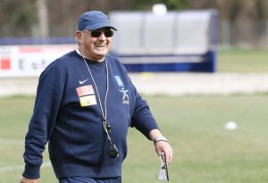 Στο πλευρό του Μπακάκη ο Μαρκαριάν