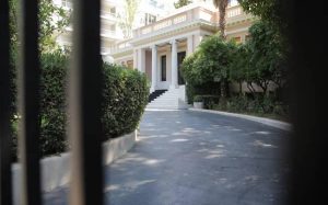 Κυβέρνηση: Δεν δεχόμαστε τελεσίγραφα – Εφικτή η λύση