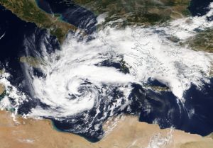Ξεκίνησε η επέλαση του κυκλώνα Ζορμπά. Δείτε το χάρτη με τις περιοχές υψηλού κινδύνου (Photo)