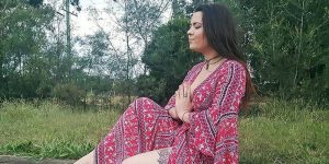 «Μυρίζω νεκρούς»: Μέντιουμ ισχυρίζεται πως ξέρει ποιος άνθρωπος θα πεθάνει! (photos)