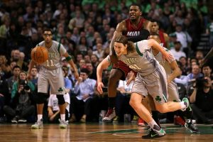 Ο Olynyk φέρνει ακόμα πιο κοντά τον Auguste στο τριφύλλι!