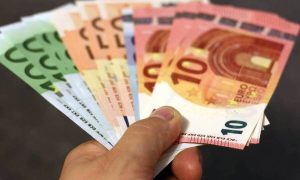 Κατώτατος μισθός: Όλα όσα πρέπει να γνωρίζετε για τις αυξήσεις από 1 Ιανουαρίου 2022