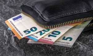 Επίδομα ανεργίας και επίδομα 400 ευρώ – Οι ημερομηνίες για τις μεγάλες πληρωμές του ΟΑΕΔ